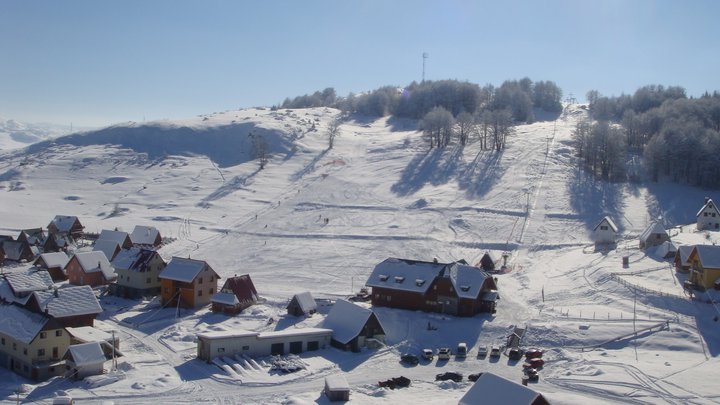Горнолыжный центр "Яворовача" в Жабляке. Фото: Facebook, ski centar Javorovača Žabljak